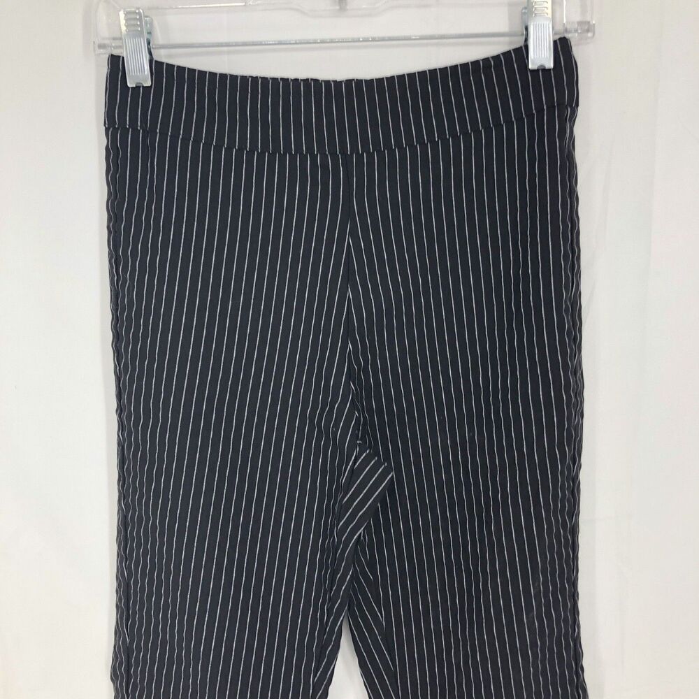 WHO WHAT WEAR Pull On Skinny Ankle Pants Black Pinstripe Stretch 4 26” Inseam